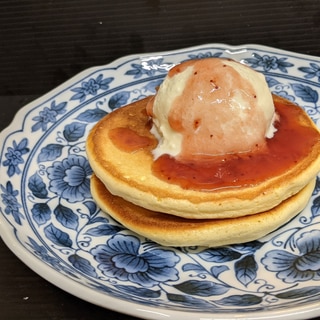 ホットケーキミックスなしで！ふわふわパンケーキ